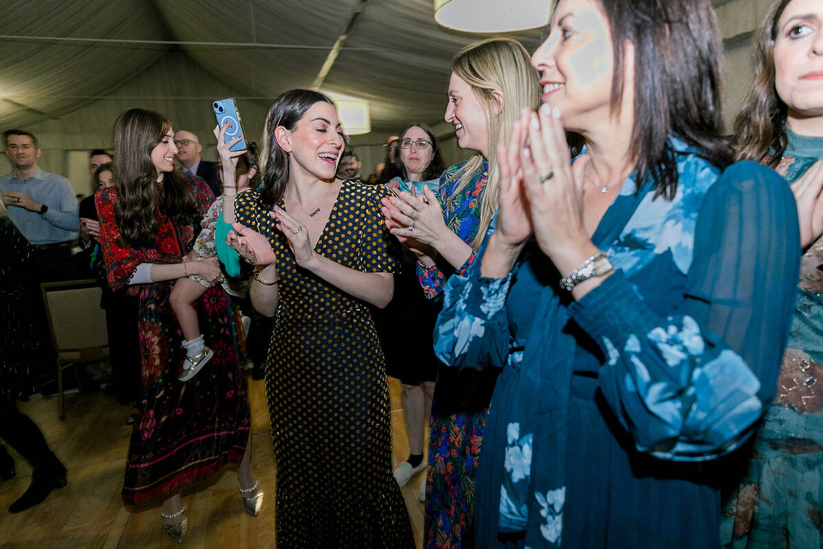 Eliana-Melmed-Photography-Chicago-LosAngeles-Jewish-WeddingPhotography-SimchaDancing-00221
