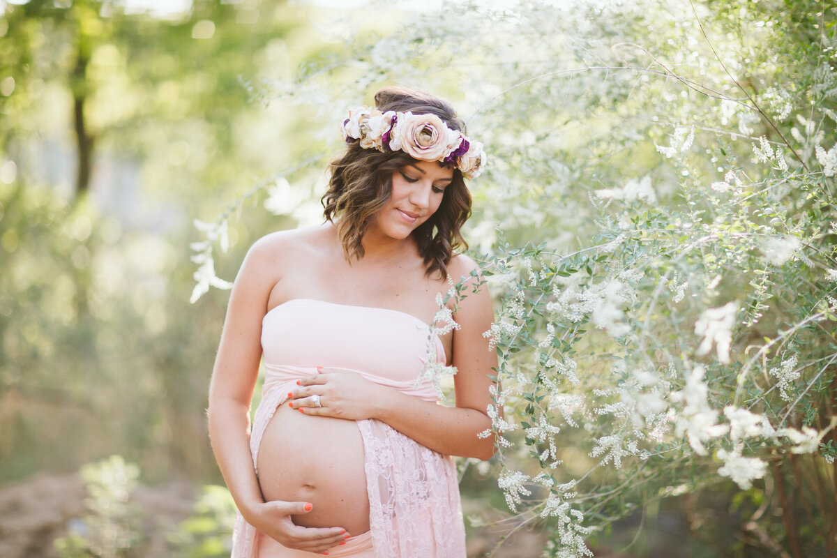 Cherish the beauty of pregnancy with our professional maternity photography in Austin.