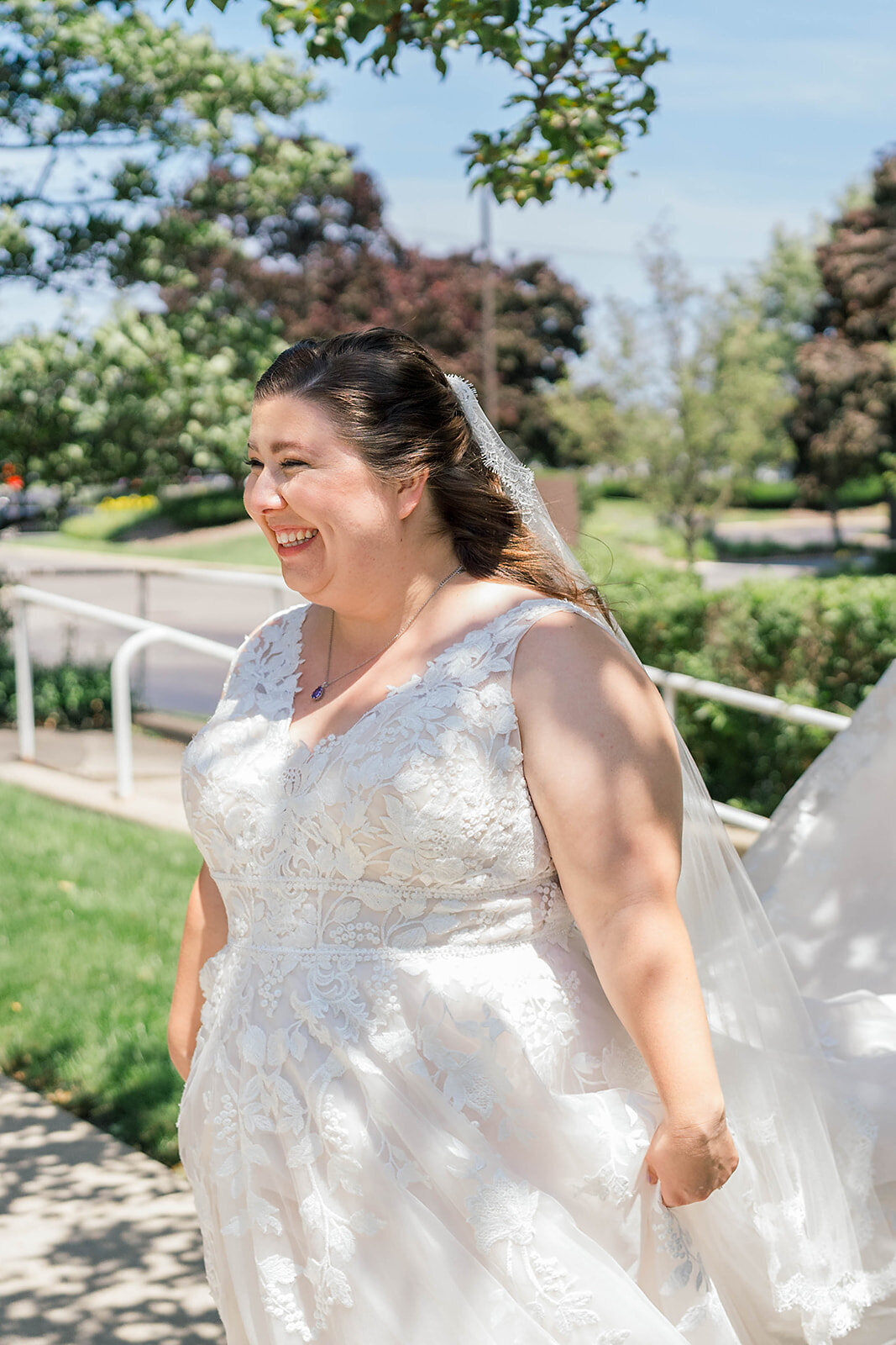 Eliana-Melmed-Photography-Chicago-LosAngeles-Jewish-WeddingPhotography-ElianaSklar-FirstLook-00066