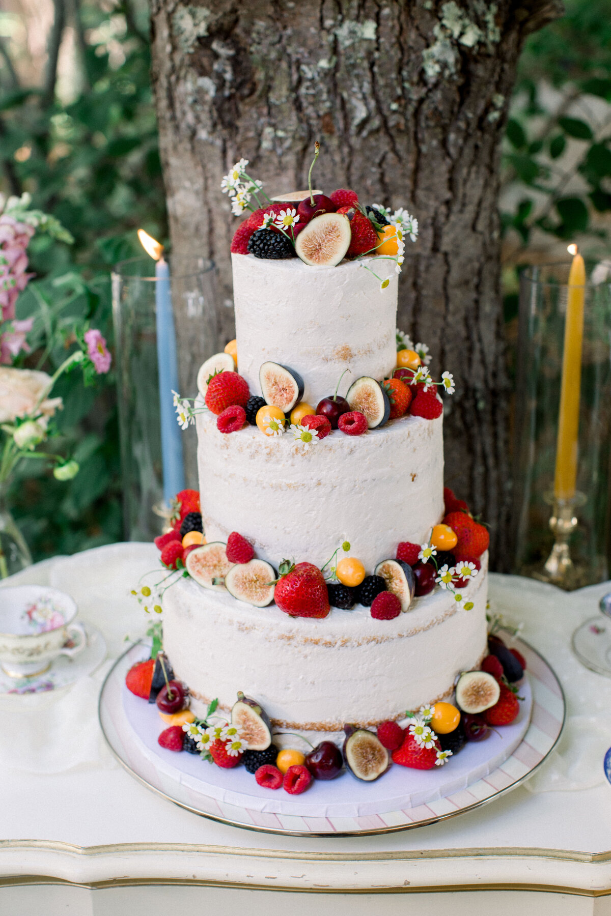 wedding cake for Lake Winnipesaukee wedding