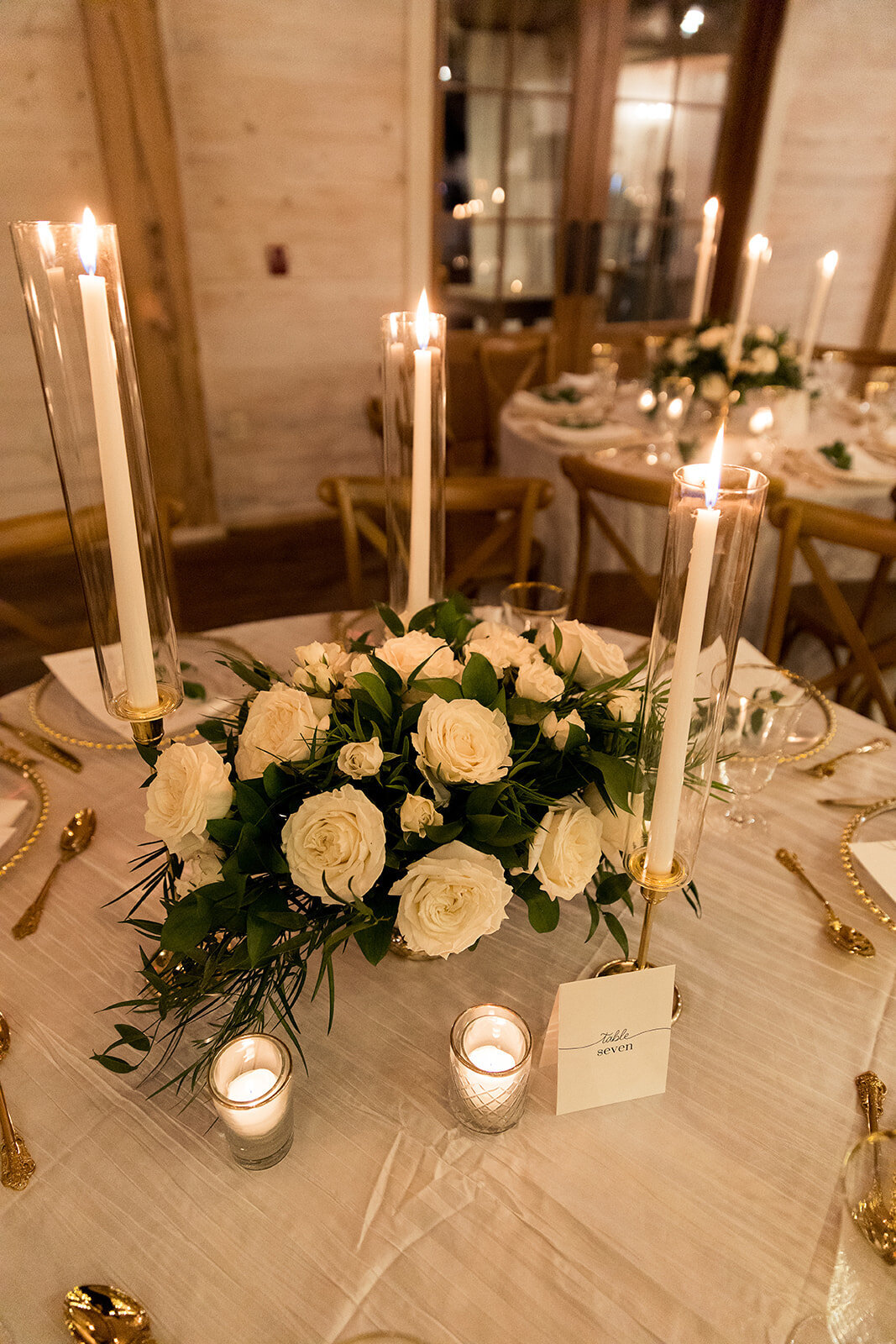 table-decoration-with-elegant-floral-design-and-candles