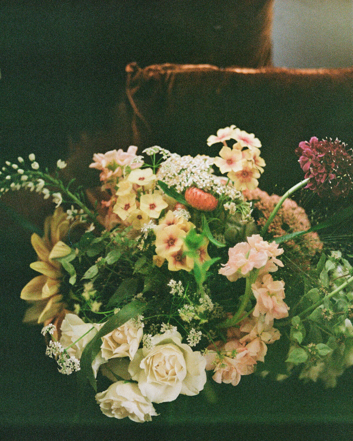 film-wedding-photographer-bridal-bouquet.jpg