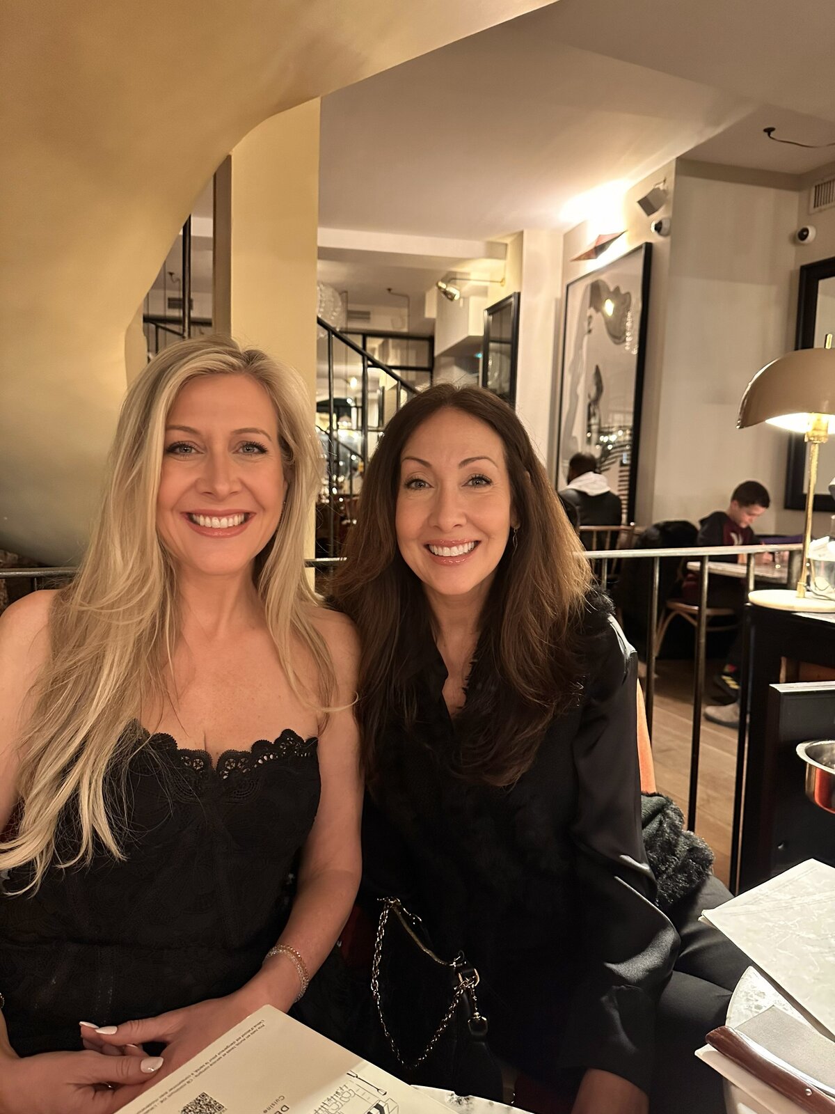Facetune_10-03-2025-21-18-38
