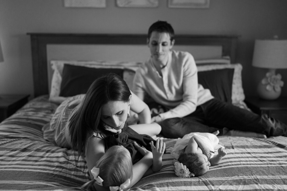 Relaxed-Newborn-Photography-in-Milwaukee-25