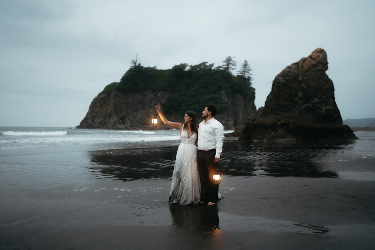 the_chaffins_international_destination_wedding_elopement_photographers_sammie_chaffin_micah_editorial_adventure_photos_travel_olympic_national_park_46