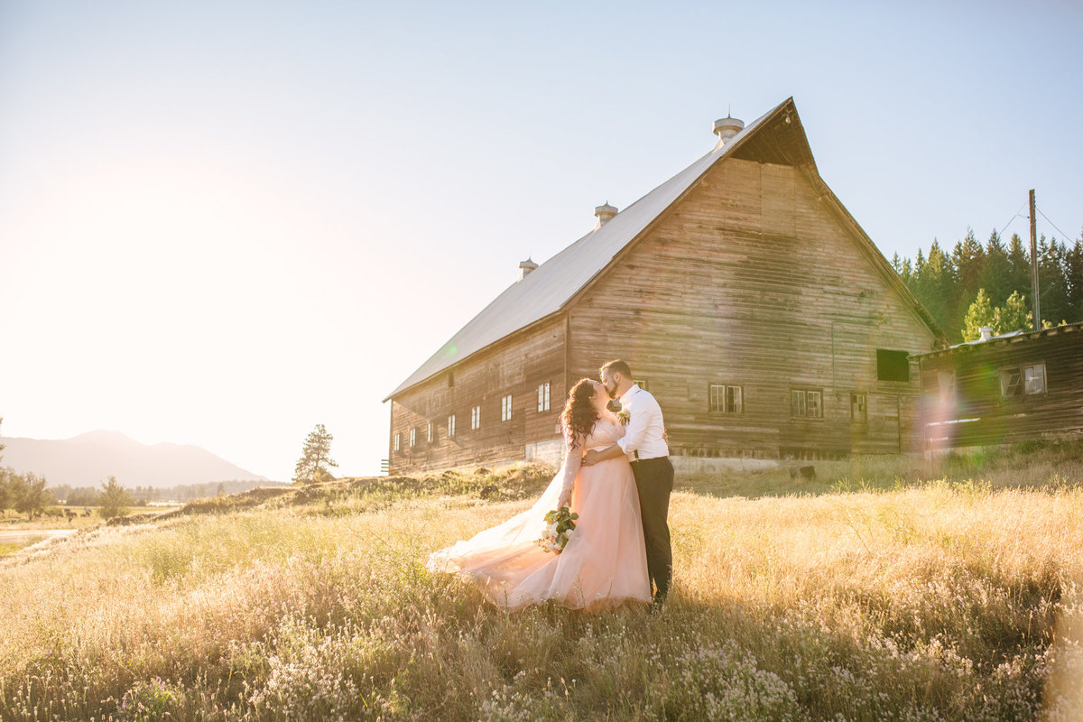 intimate-mountain-cabin-wedding-photos-Denver-wedding-photographer-005