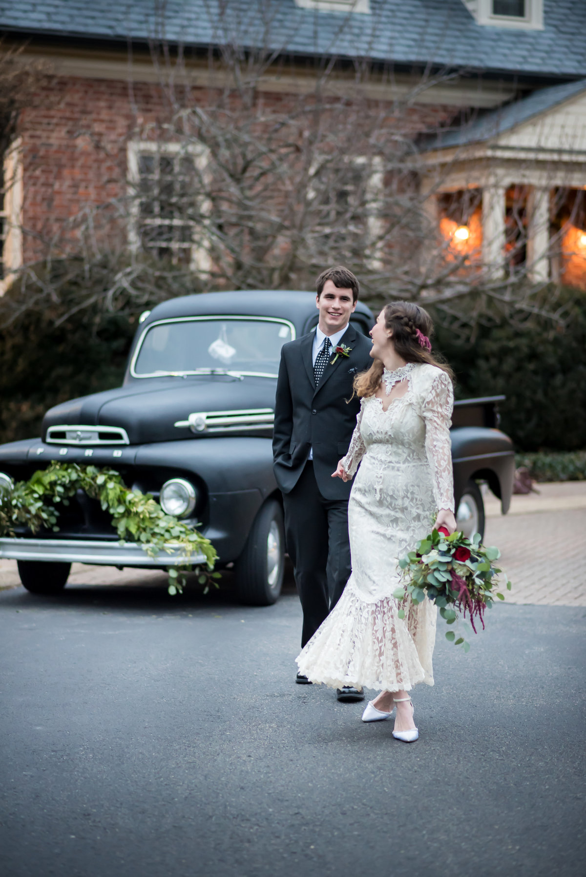 Wedding at the Manor House  in Kings Charter. Richmond  wedding photographers