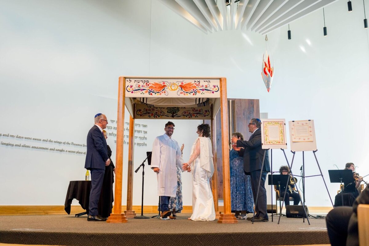 Eliana-Melmed-Photography-Chicago-LosAngeles-Jewish-WeddingPhotography-ShulaNoah-Chuppah-00234