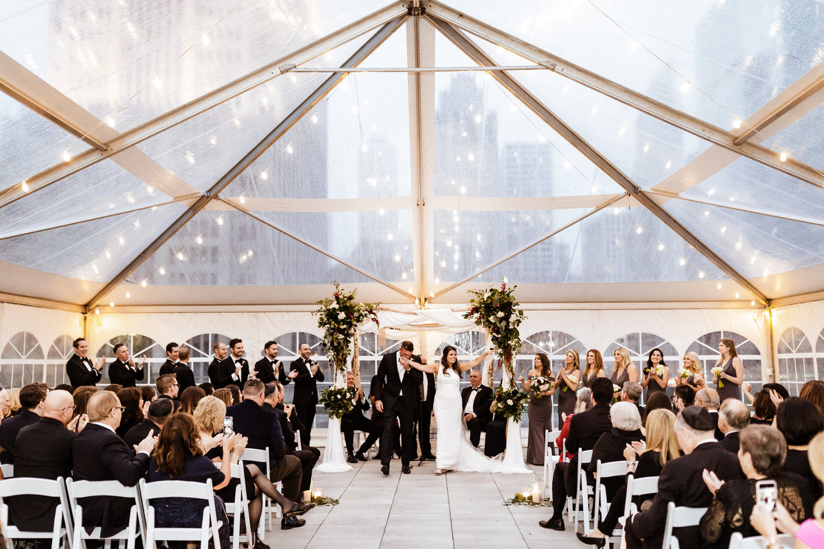 Loews-Chicago-Rooftop-Wedding-Ceremony