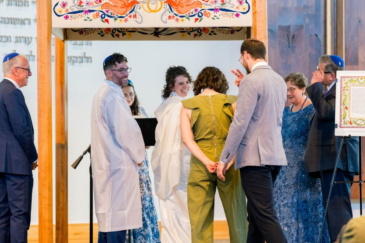 Eliana-Melmed-Photography-Chicago-LosAngeles-Jewish-WeddingPhotography-ShulaNoah-Chuppah-00266