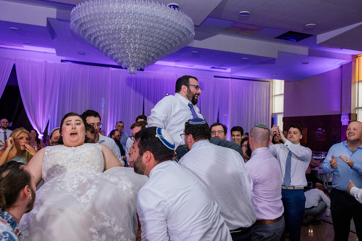 Eliana-Melmed-Photography-Chicago-LosAngeles-Jewish-WeddingPhotography-ElianaSklar-Simcha-00036