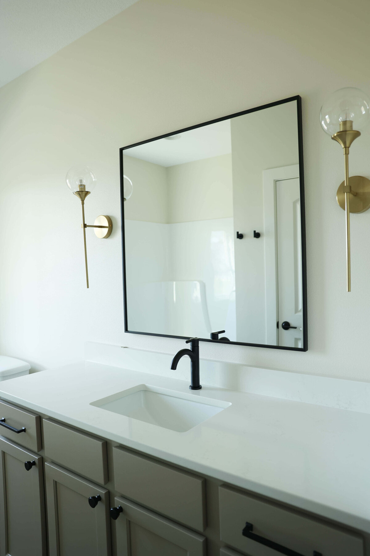 1183-Bathroom-Grimes-Central-Iowa-Custom-Home-JRL-Builders-3F1A9138