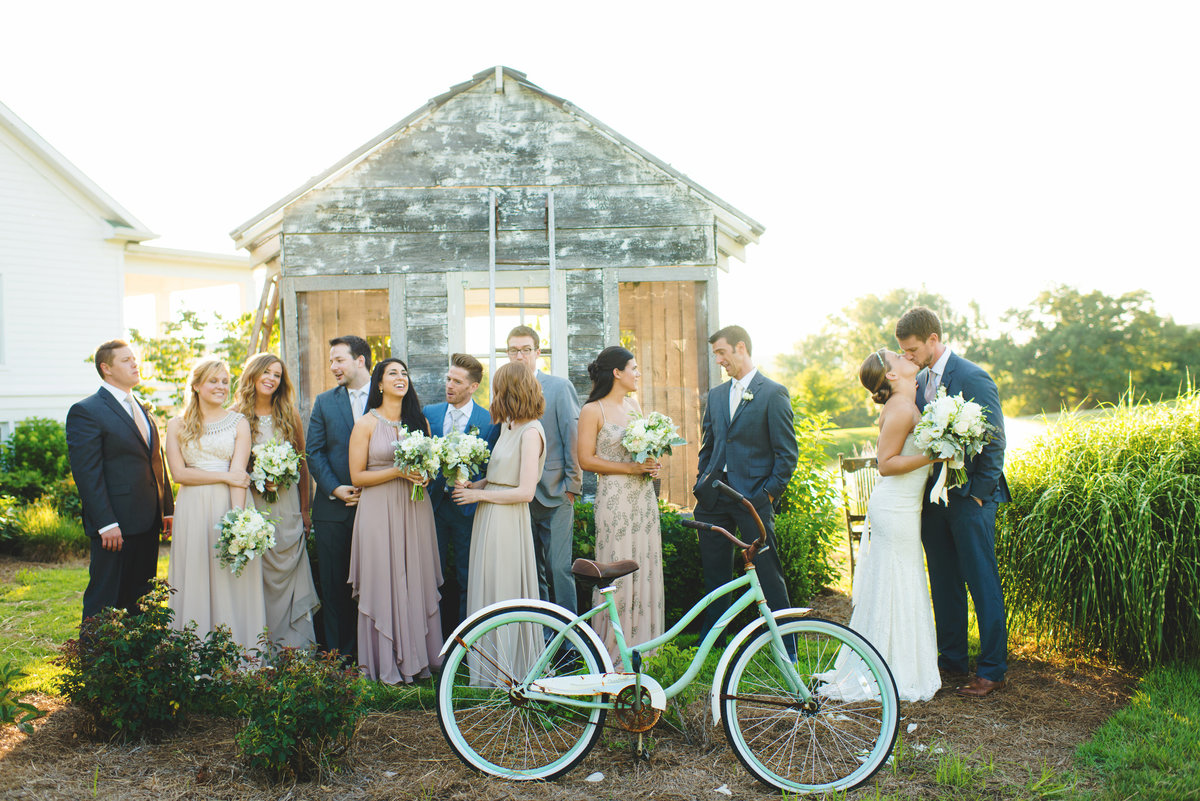 rustic chic tennessee wedding