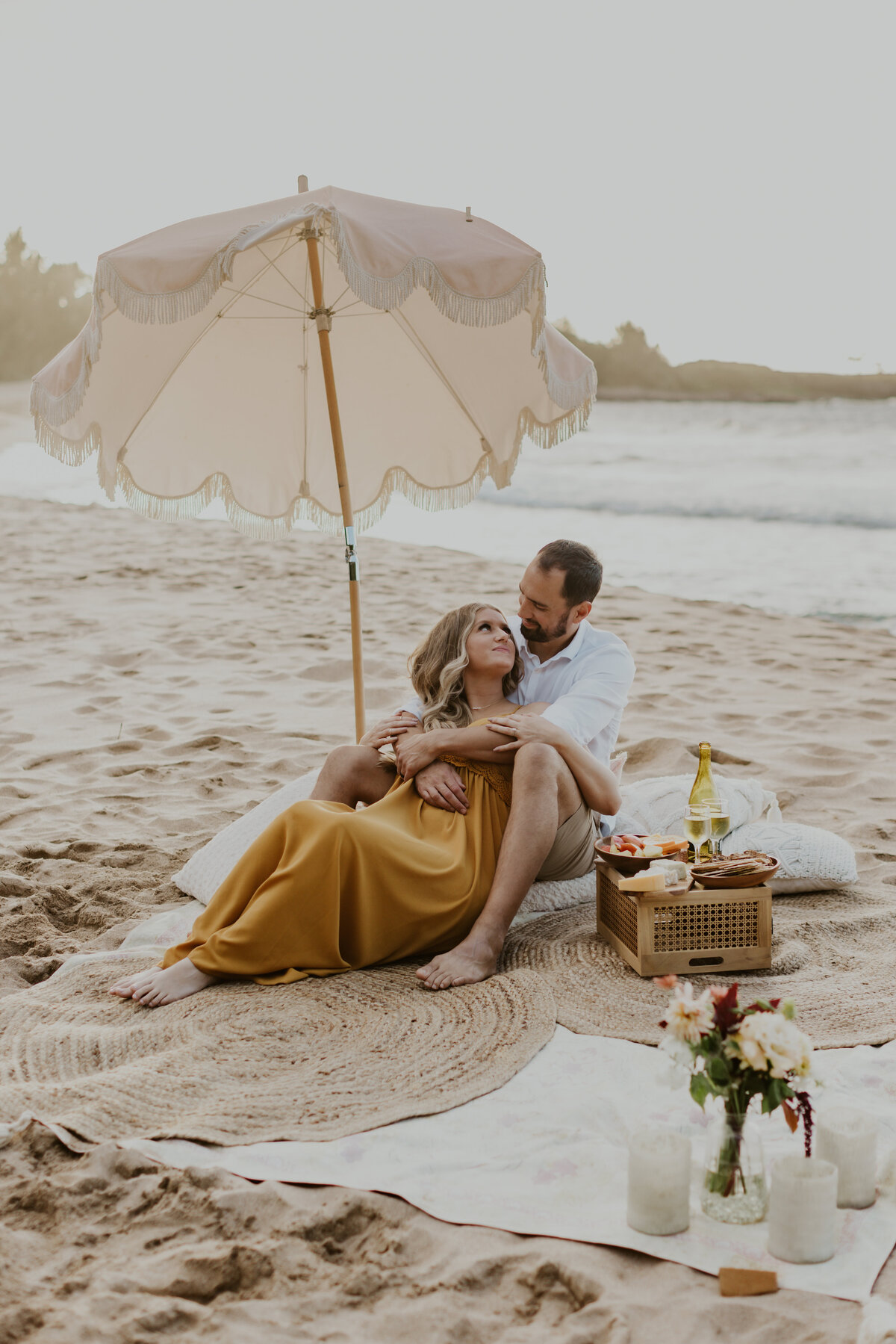 Romantic Beach picnic couples photos in Maui