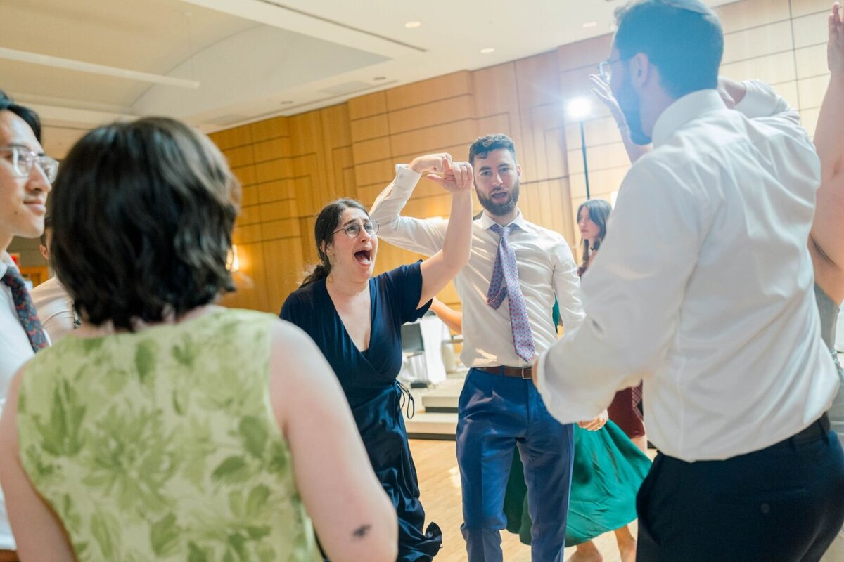 processed_ElianaMelmedPhotography_JewishWeddingPhotographer_ShulaNoah_Dancing-173