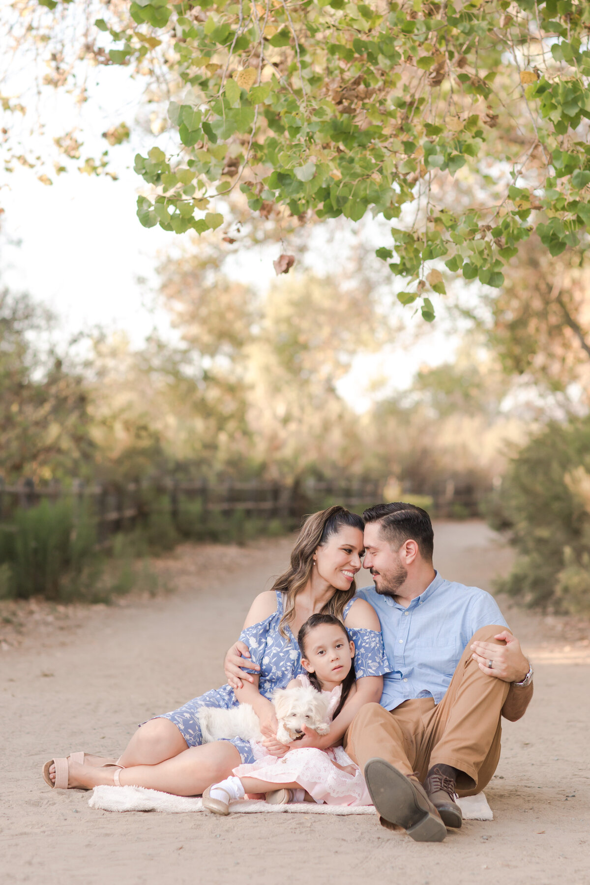 san-diego-photographer-sweetwater-regional-park-family-sitting