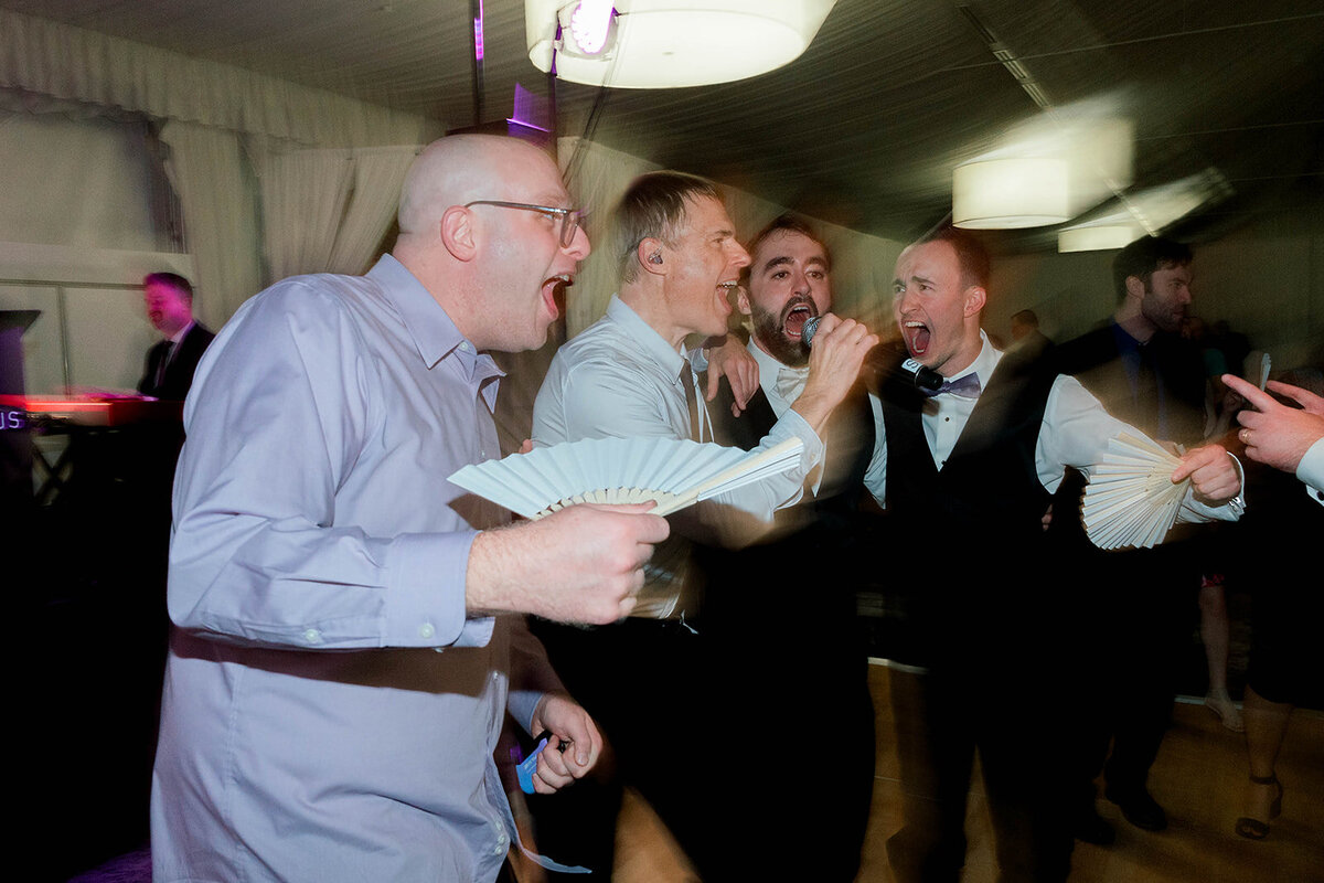 Eliana-Melmed-Photography-Chicago-LosAngeles-Jewish-WeddingPhotography-Dancefloor-00080