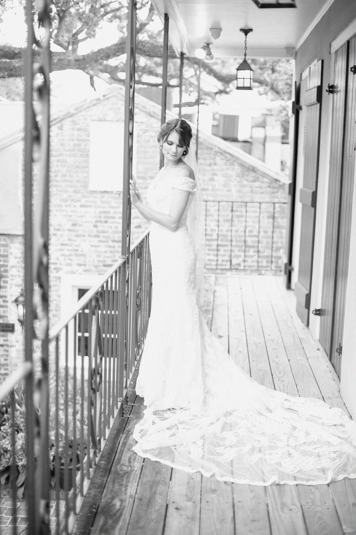 Christina-Bondi_Bridals65BW-Film
