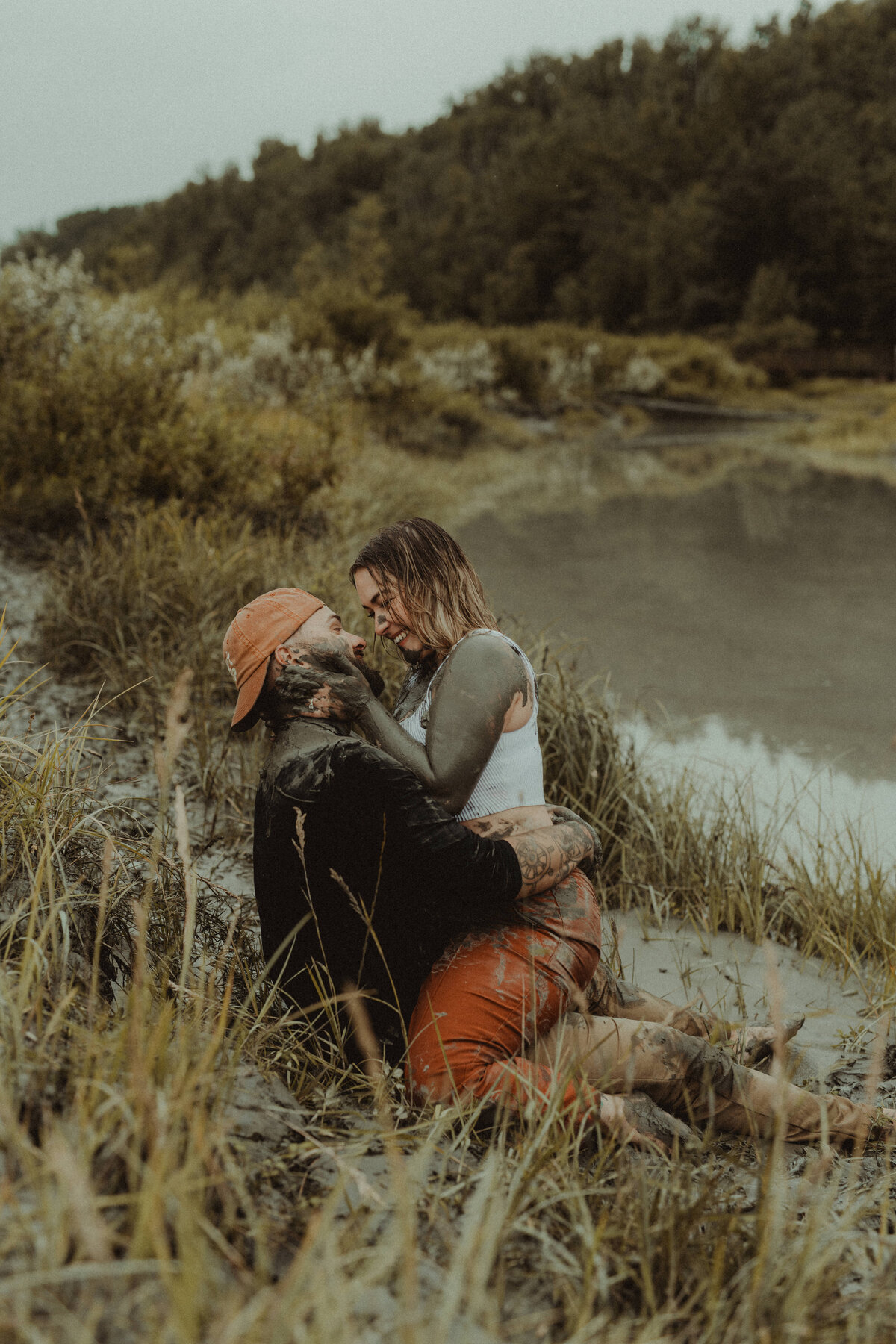 couples photos at cottonwood creek
