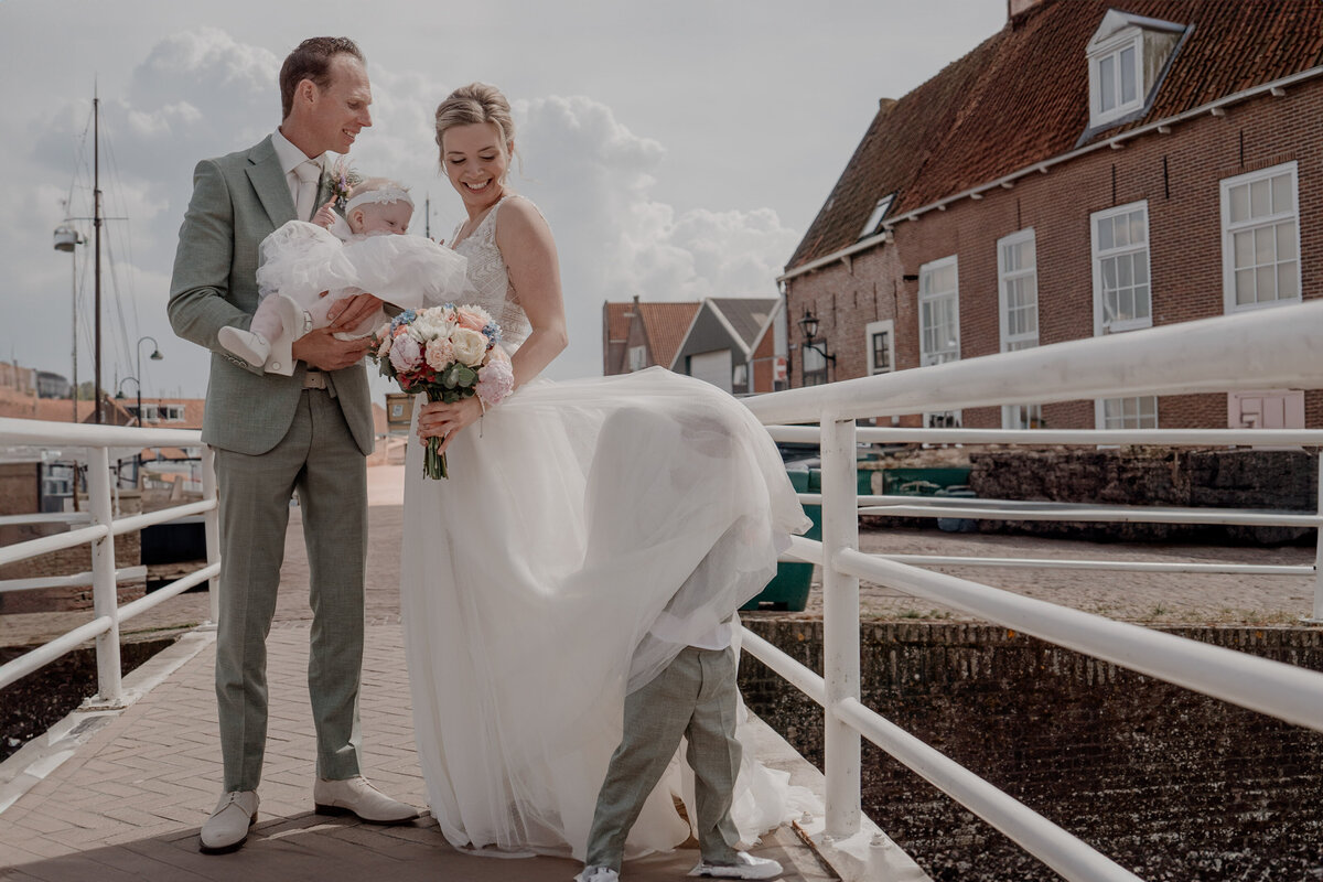 intiem trouwmoment vastgelegd door bruidsfotograaf in Amsterdam