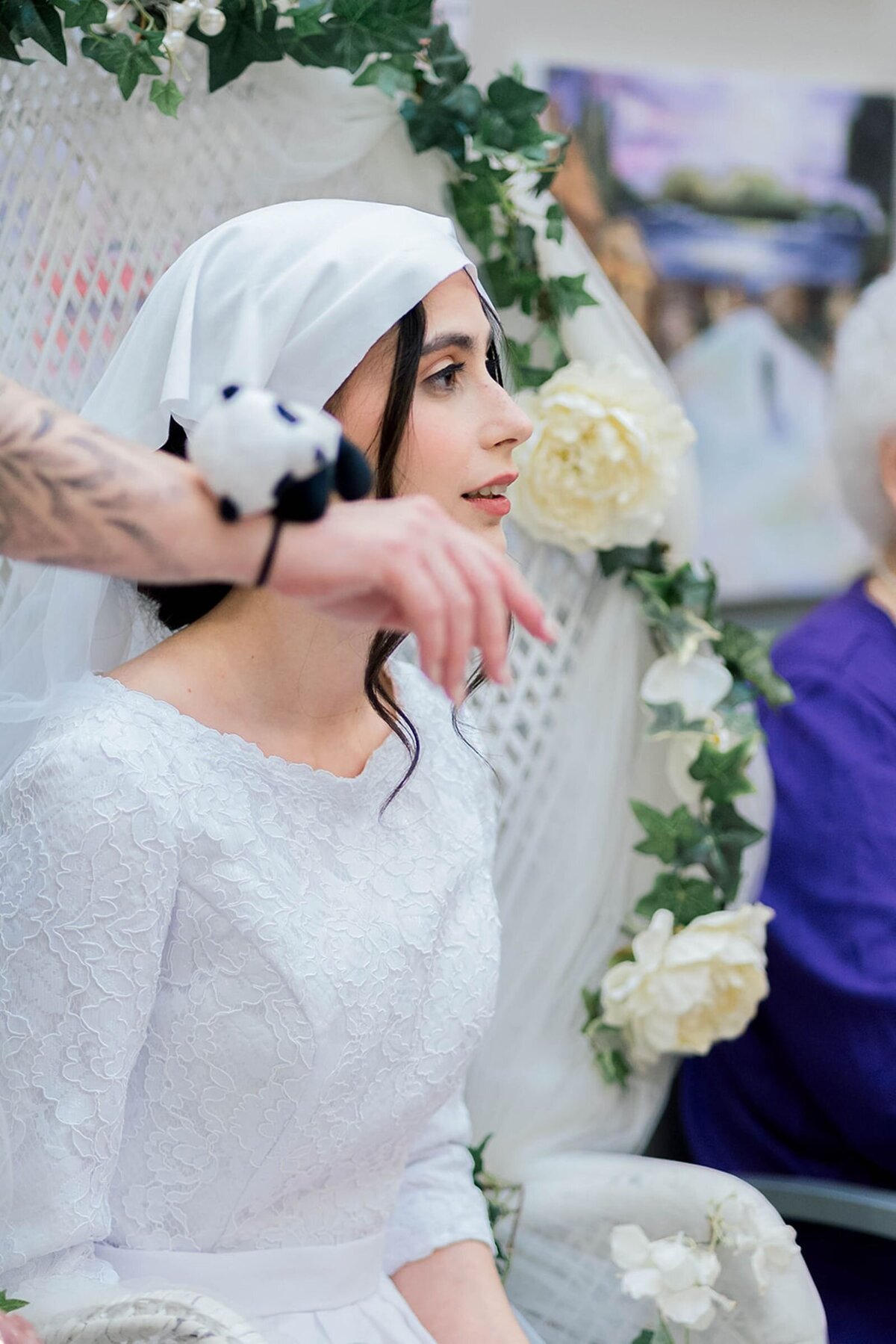 Eliana-Melmed-Photography-Chicago-LosAngeles-Jewish-WeddingPhotographer-CarmiKalman-KabbalatPanim-00016