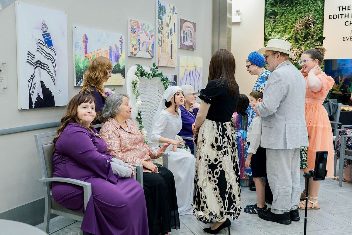 Eliana-Melmed-Photography-Chicago-LosAngeles-Jewish-WeddingPhotographer-CarmiKalman-KabbalatPanim-00057