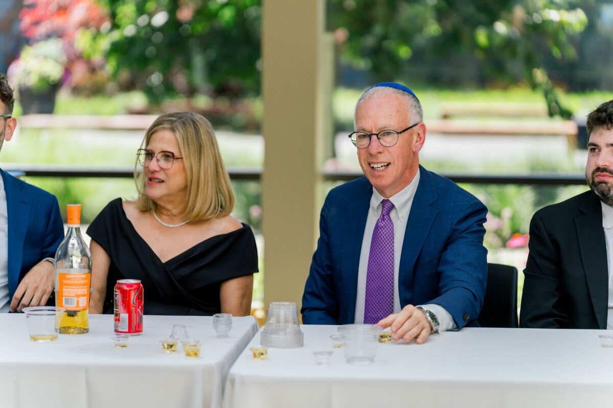 Eliana-Melmed-Photography-Chicago-LosAngeles-Jewish-WeddingPhotography-ShulaNoah-Tisch-00101