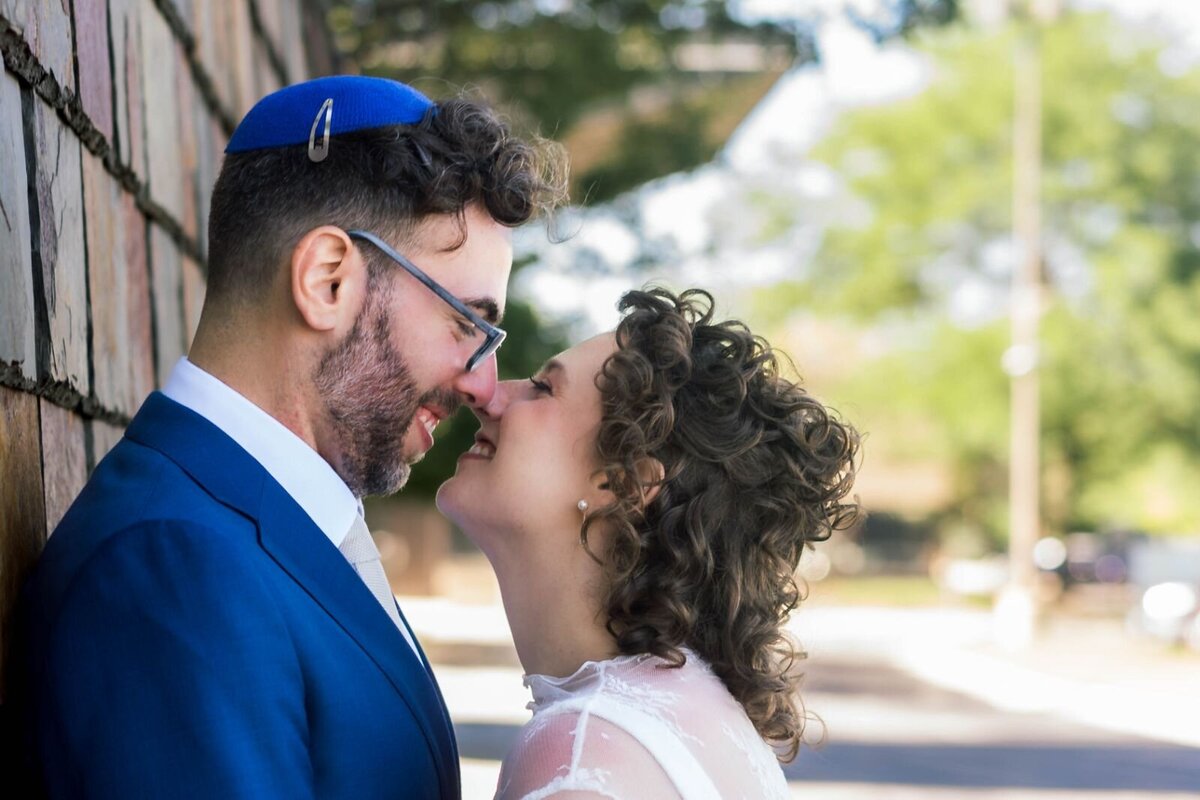 Eliana-Melmed-Photography-Chicago-LosAngeles-Jewish-WeddingPhotography-ShulaNoah-CouplesPortraits-00084