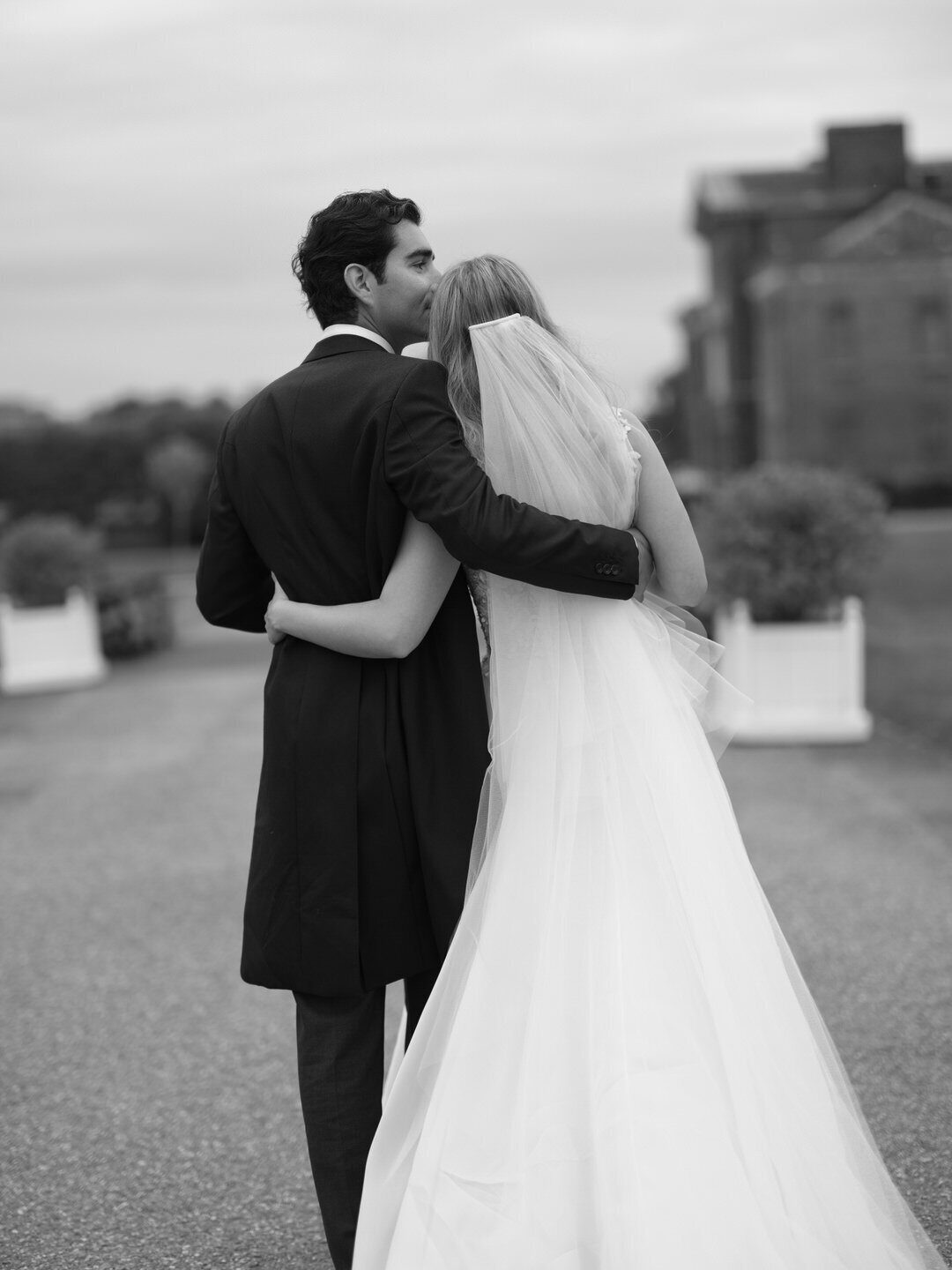 EmmaPilkington_Holly&Antoine-30