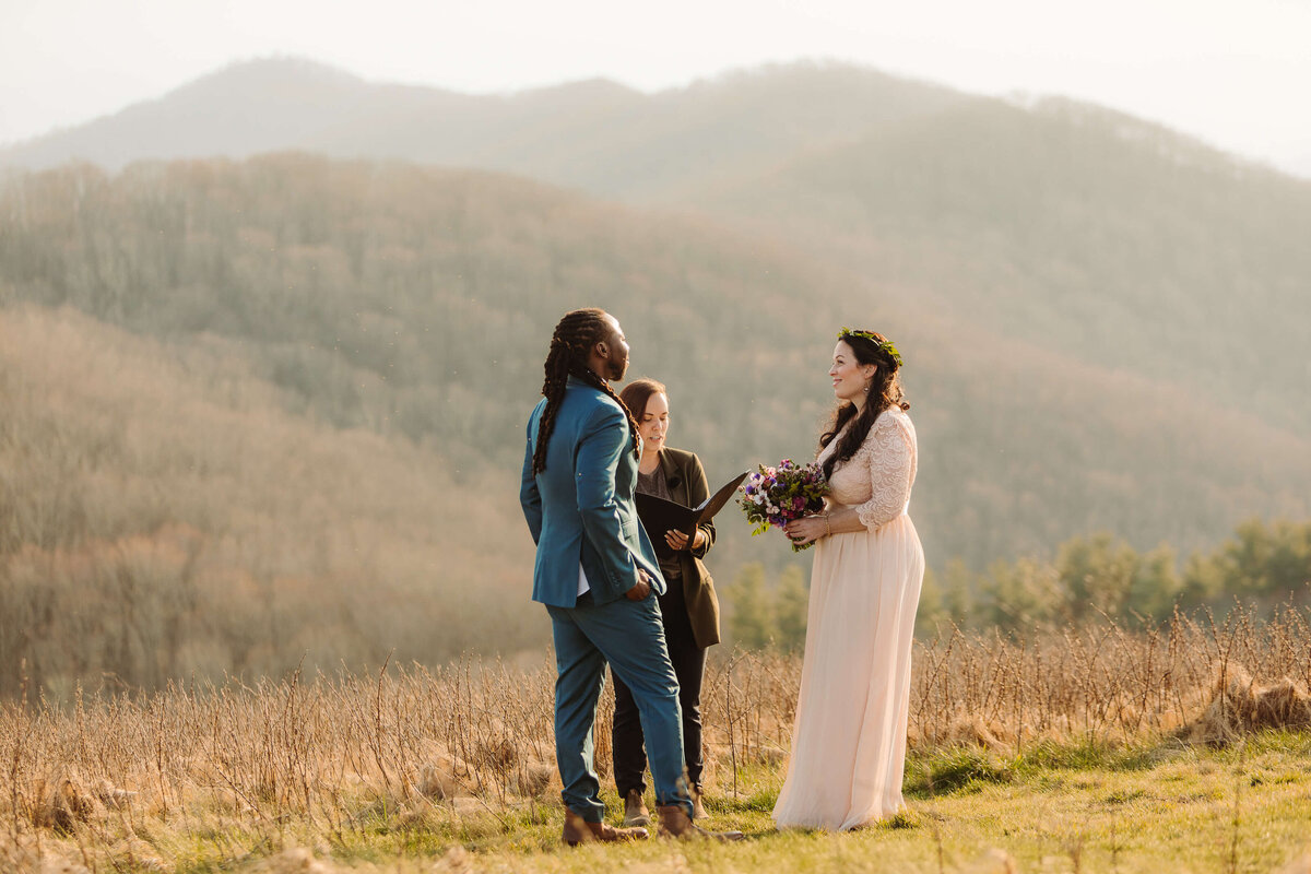 Max-Patch-Sunset-Mountain-Elopement-15