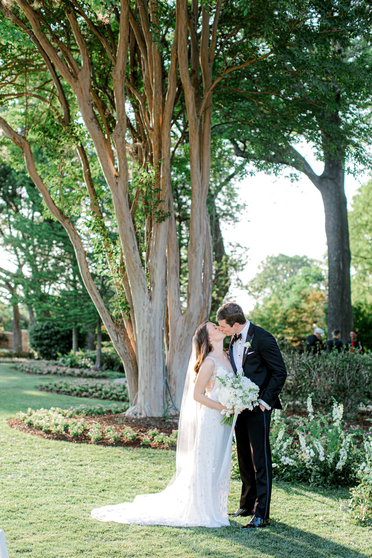 Gena & Matt's Wedding at the Dallas Arboretum | Dallas Wedding Photographer | Sami Kathryn Photography-165