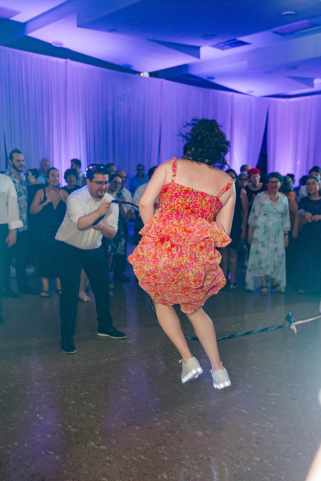 Eliana-Melmed-Photography-Chicago-LosAngeles-Jewish-WeddingPhotography-ElianaSklar-DanceFloor-00206