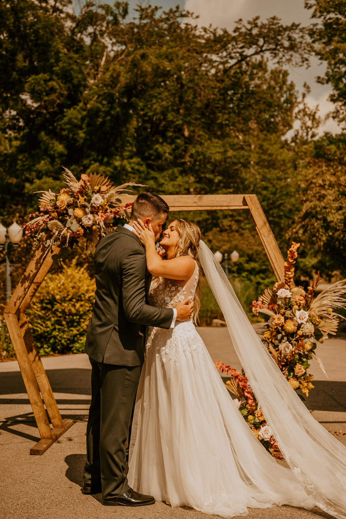 Indianapolis, IN wedding photographer 433