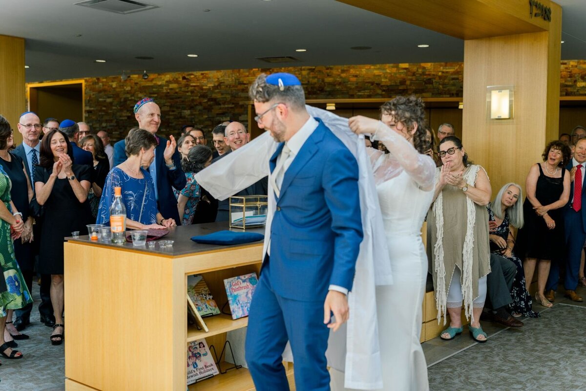 Eliana-Melmed-Photography-Chicago-LosAngeles-Jewish-WeddingPhotography-ShulaNoah-Tisch-00228