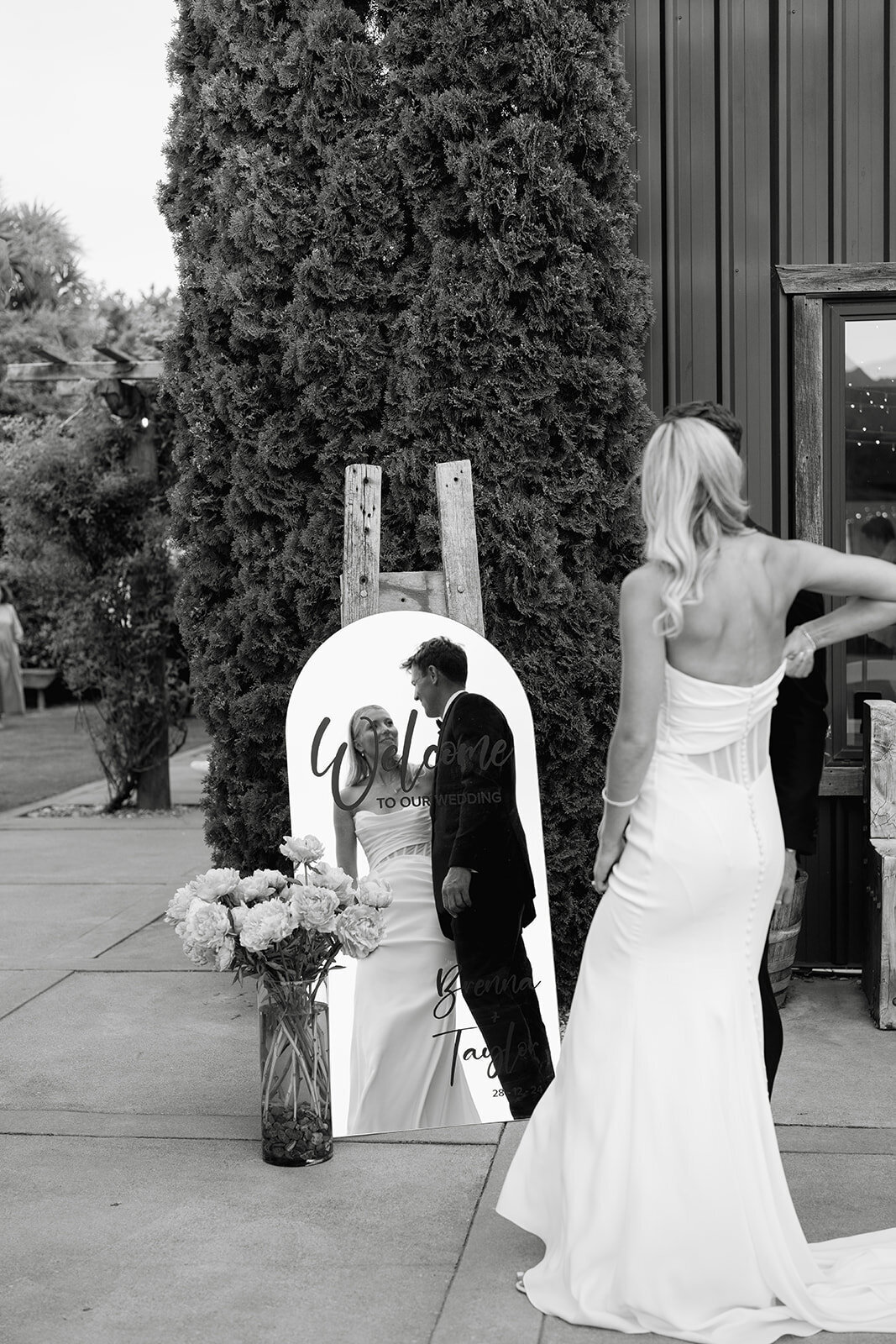 Melissa Clark Photography - Queenstown Wedding Photographer - Brenna & Taylor - Lookoutlodge Wedding-851