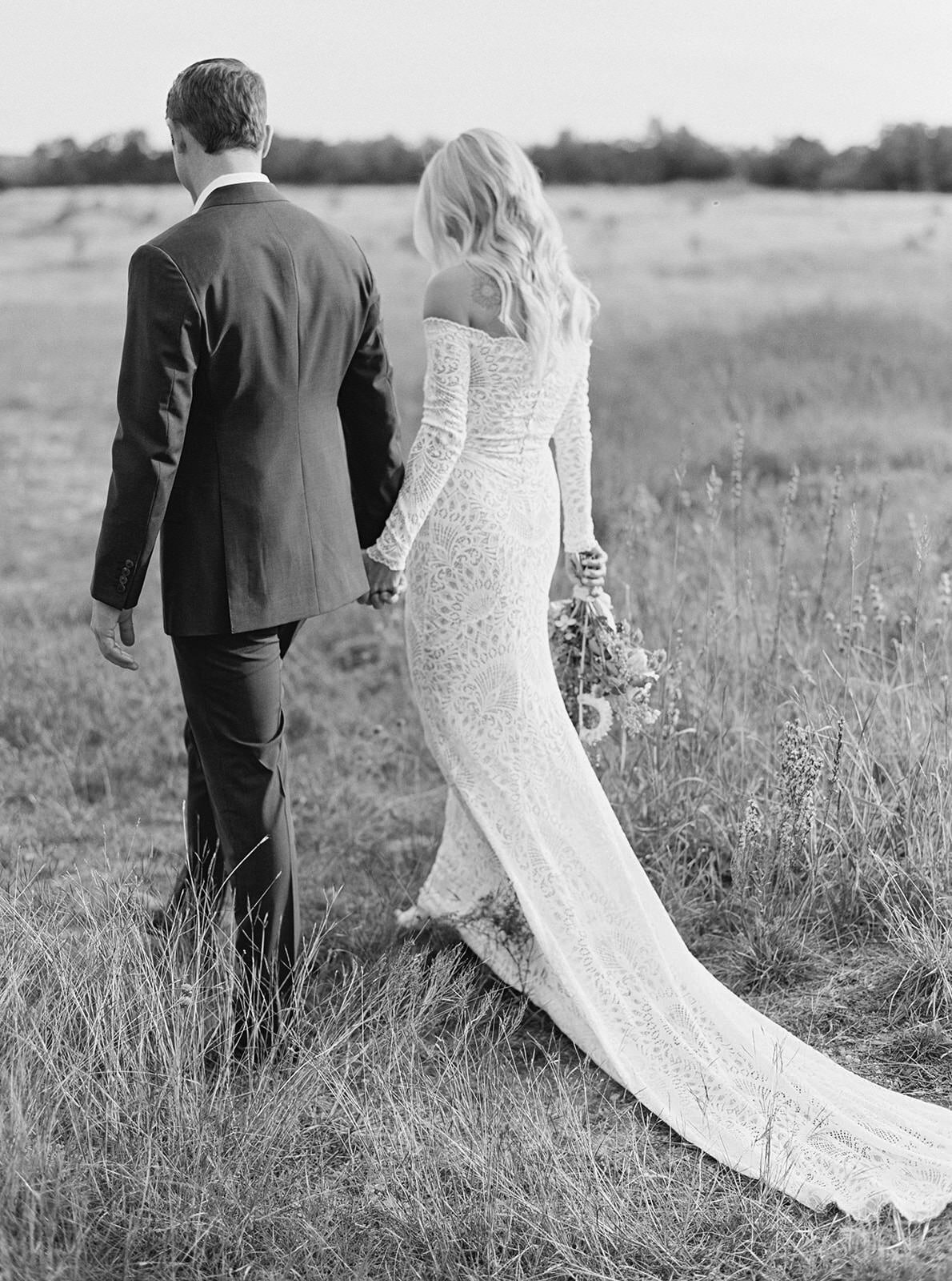 Austin-film-wedding-photographer-prospect-house-RuétPhoto-JenStephen-WeddingCollection-featherandtwine-233