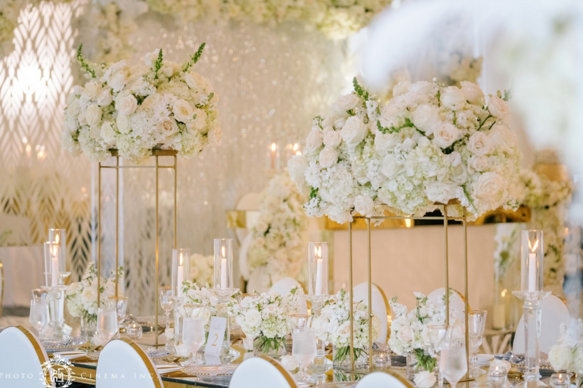 white-gold-luxury-wedding-flowers-candles (1)