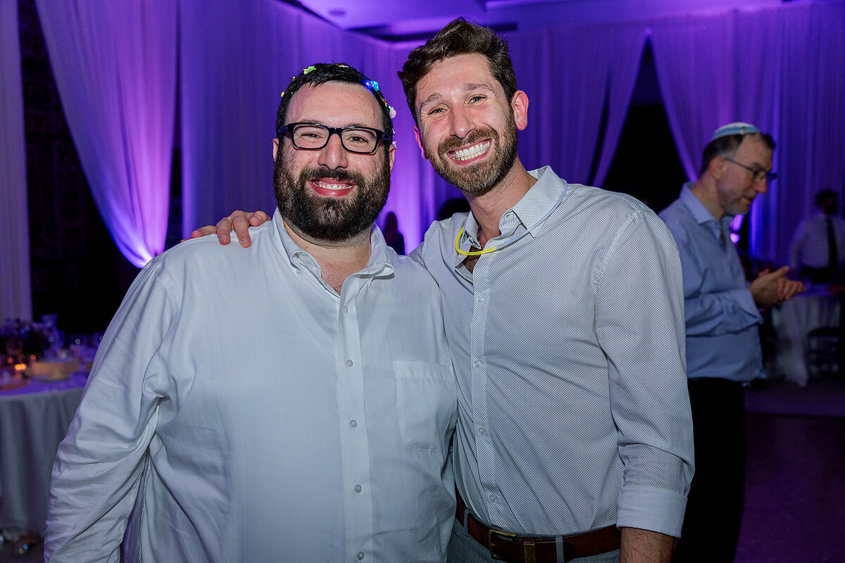 Eliana-Melmed-Photography-Chicago-LosAngeles-Jewish-WeddingPhotography-ElianaSklar-DanceFloor-00327