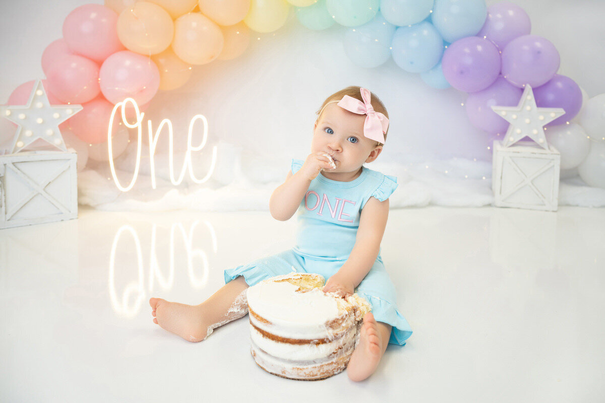 26 Charlotte cake smash photography one years old