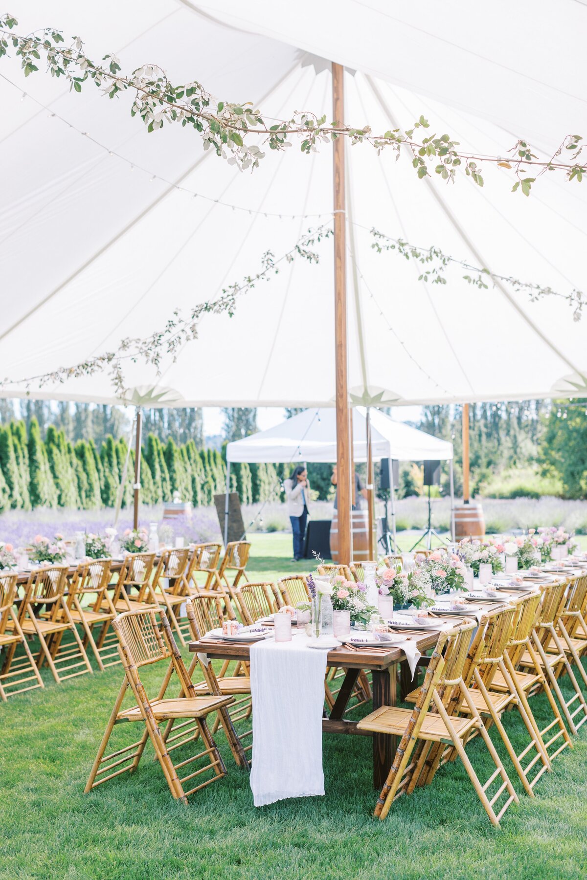 Summer-Garden-Wedding-with-pink-and-purple-florals-at-Woodinville-Lavender-Venue-by-Stormy-Peterson-Photography_0038