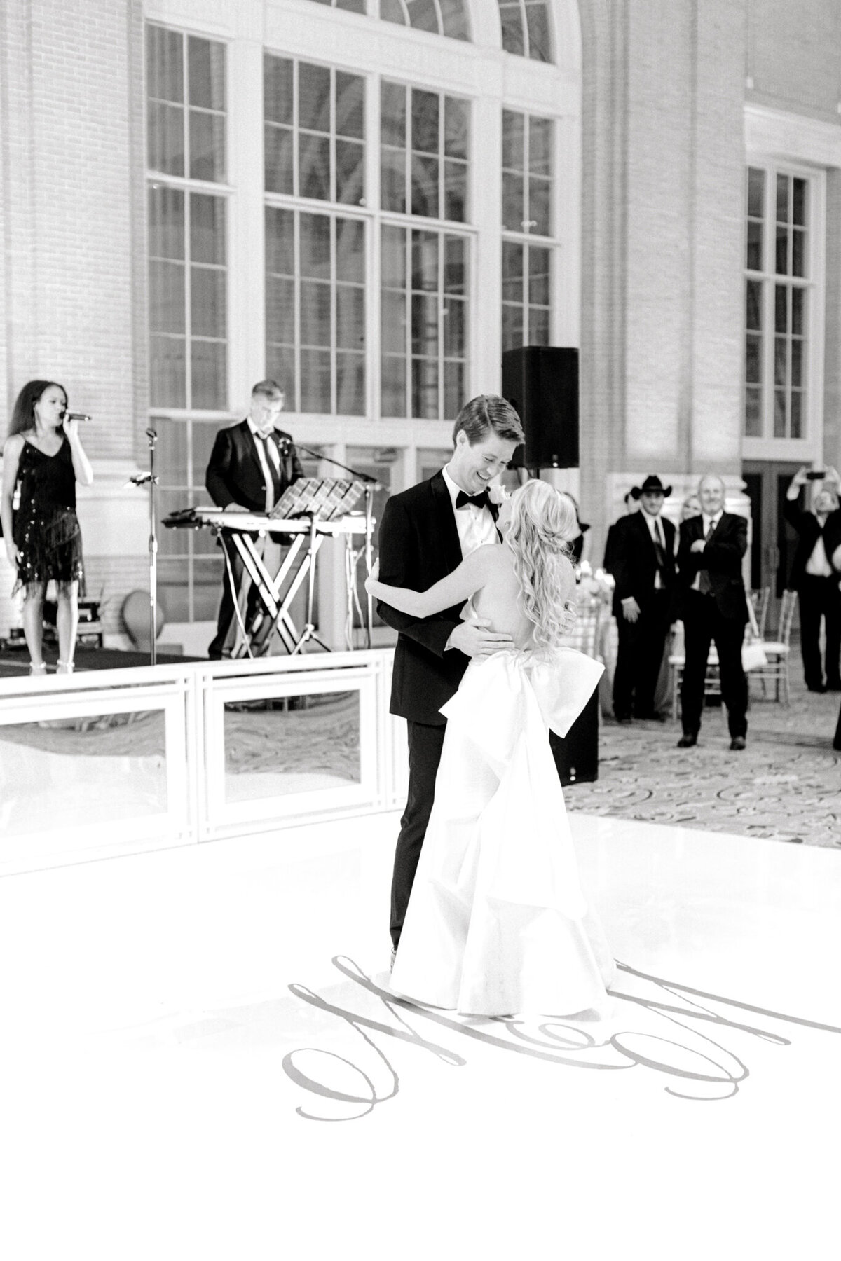 Madison & Michael's Wedding at Union Station | Dallas Wedding Photographer | Sami Kathryn Photography-198