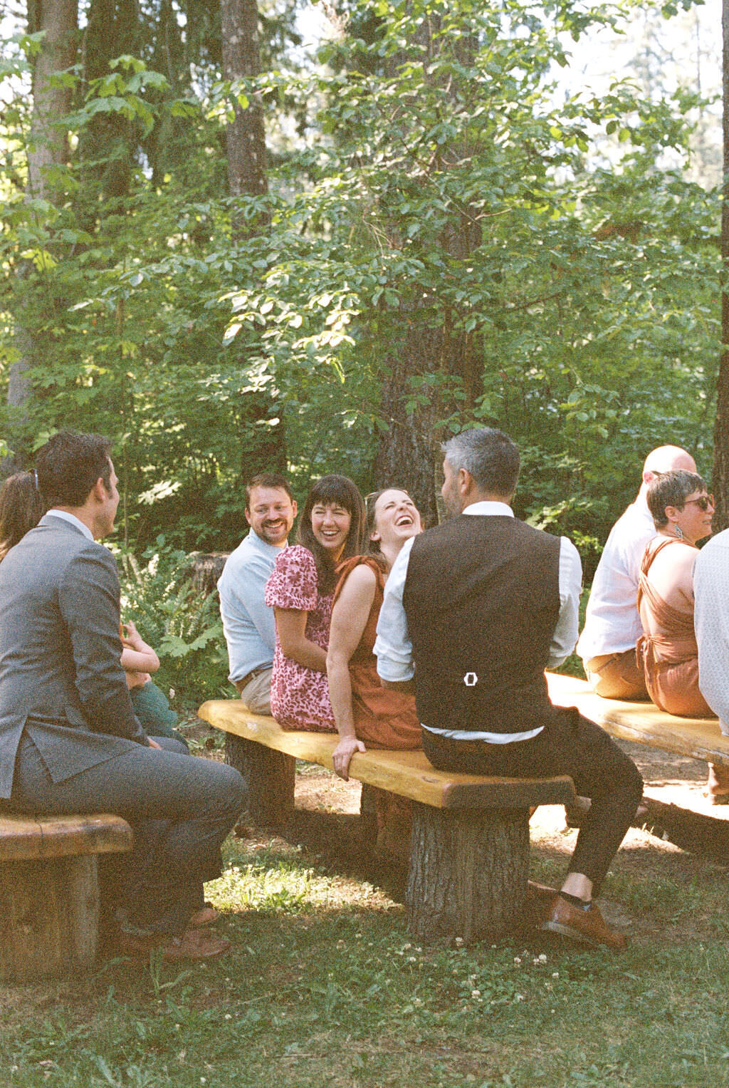 Oregon wedding photographer capturing editorial, documentary-style imagery with timeless artistry and refined, story-driven emotion.