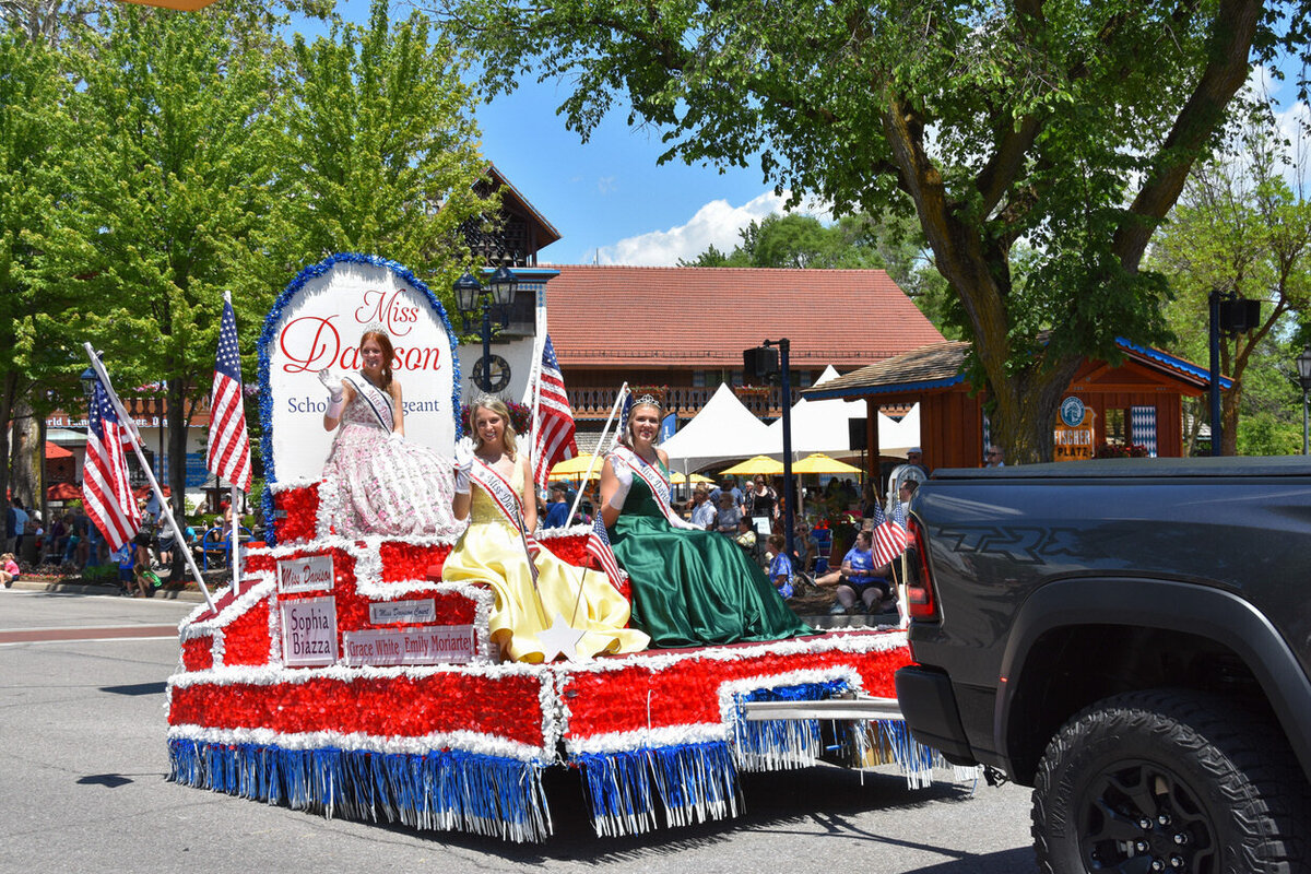 Bavarian-Parade-Frankenmuth-Michigan-30