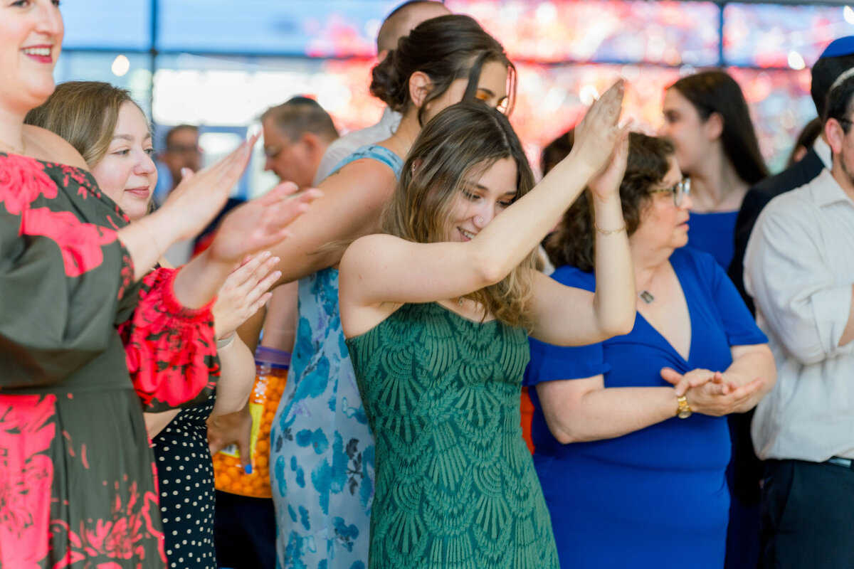Eliana-Melmed-Photography-Chicago-LosAngeles-Jewish-WeddingPhotography-ShulaNoah-Shtick-00268