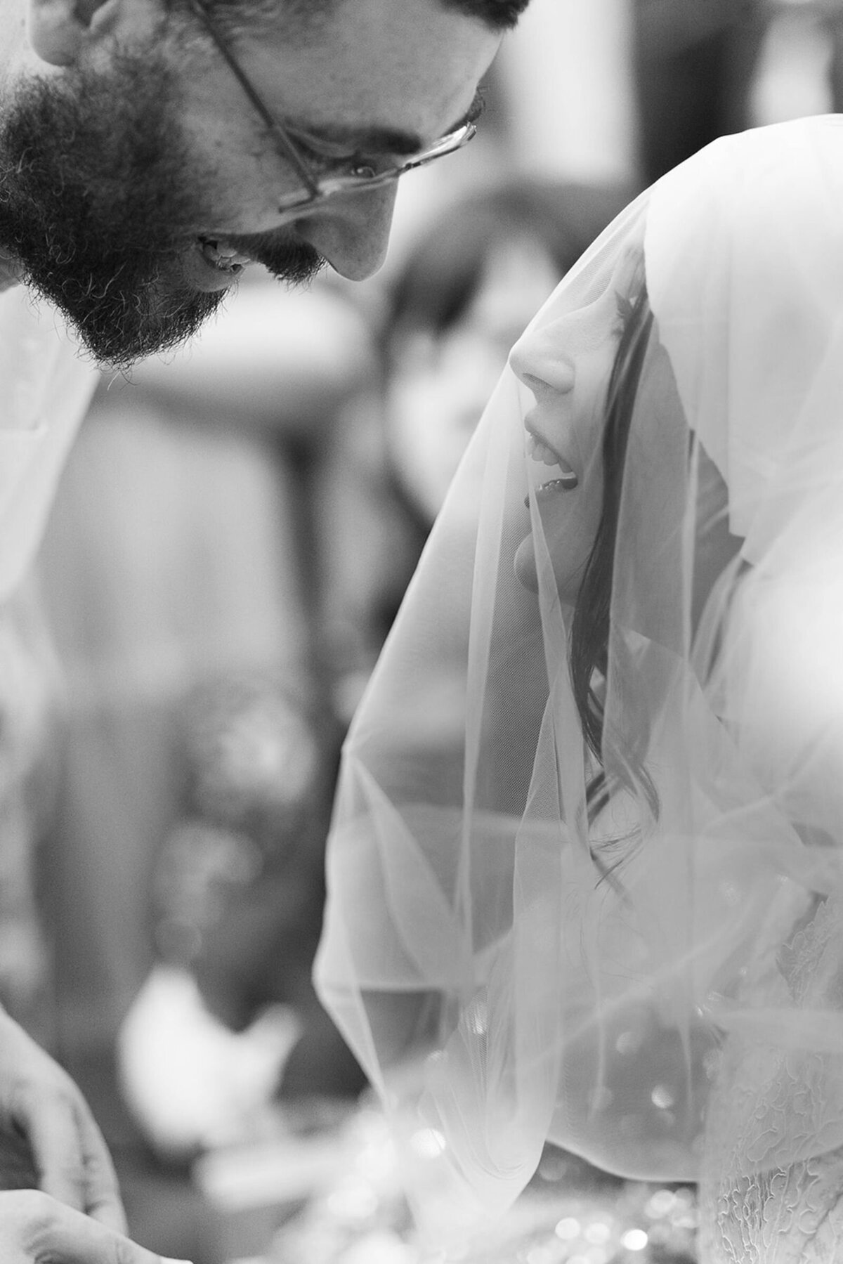 Eliana-Melmed-Photography-Chicago-LosAngeles-Jewish-WeddingPhotographer-CarmiKalman-Bedeken-00053
