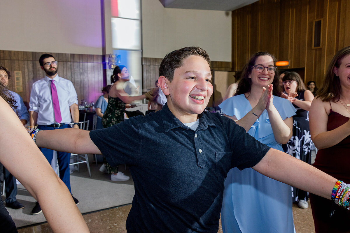 Eliana-Melmed-Photography-Chicago-LosAngeles-Jewish-WeddingPhotography-ElianaSklar-Simcha-00056