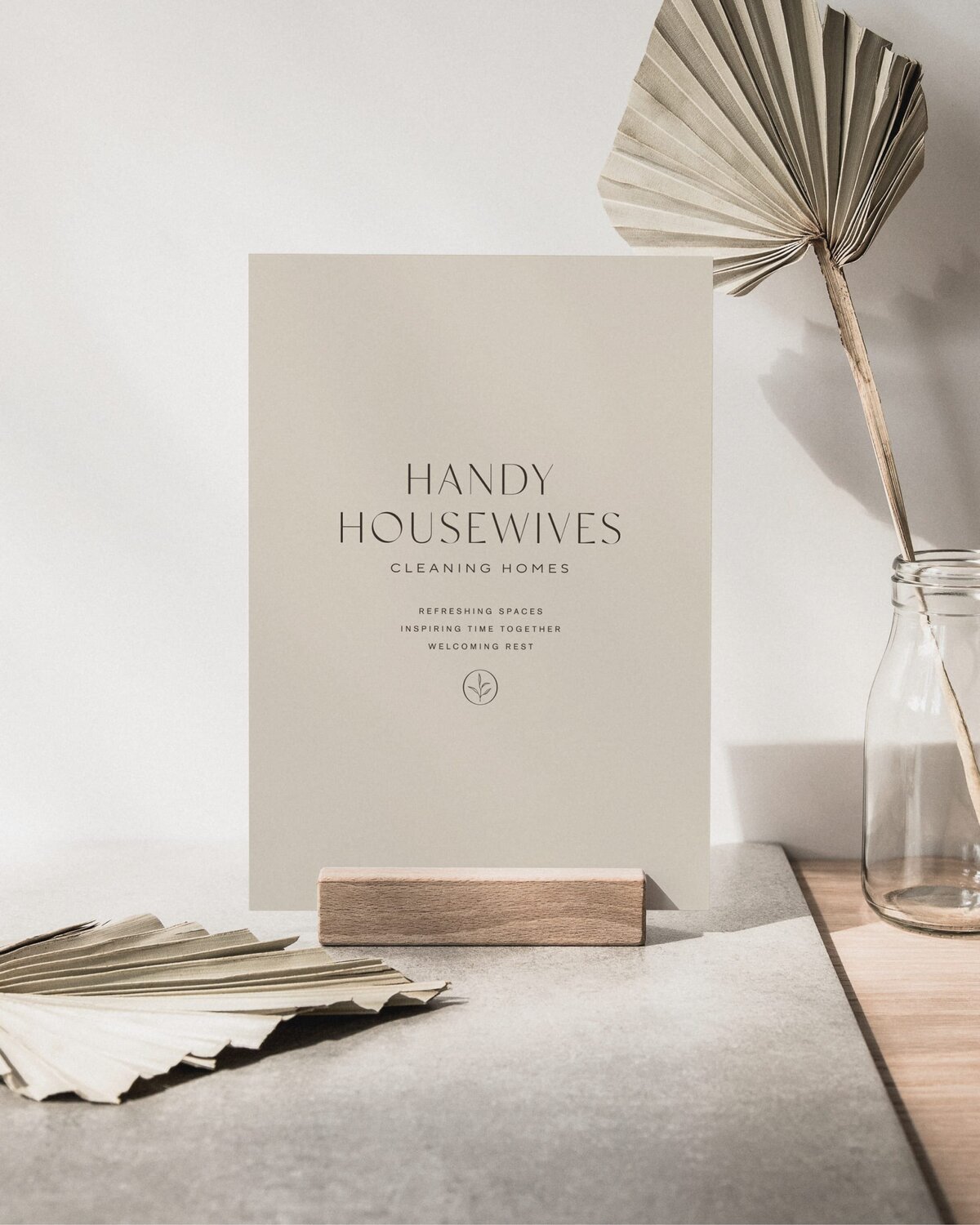 HandyHousewives_LaunchGraphics_Instagram4