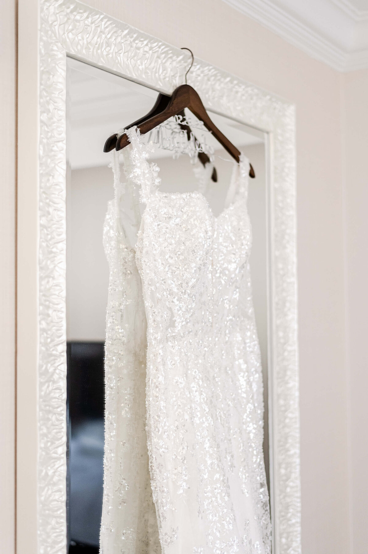 01_Wedding Gown Hanger Mirror Mayflower DC
