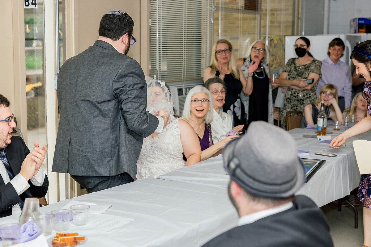 Eliana-Melmed-Photography-Chicago-LosAngeles-Jewish-WeddingPhotography-ElianaSklar-Tisch-00205