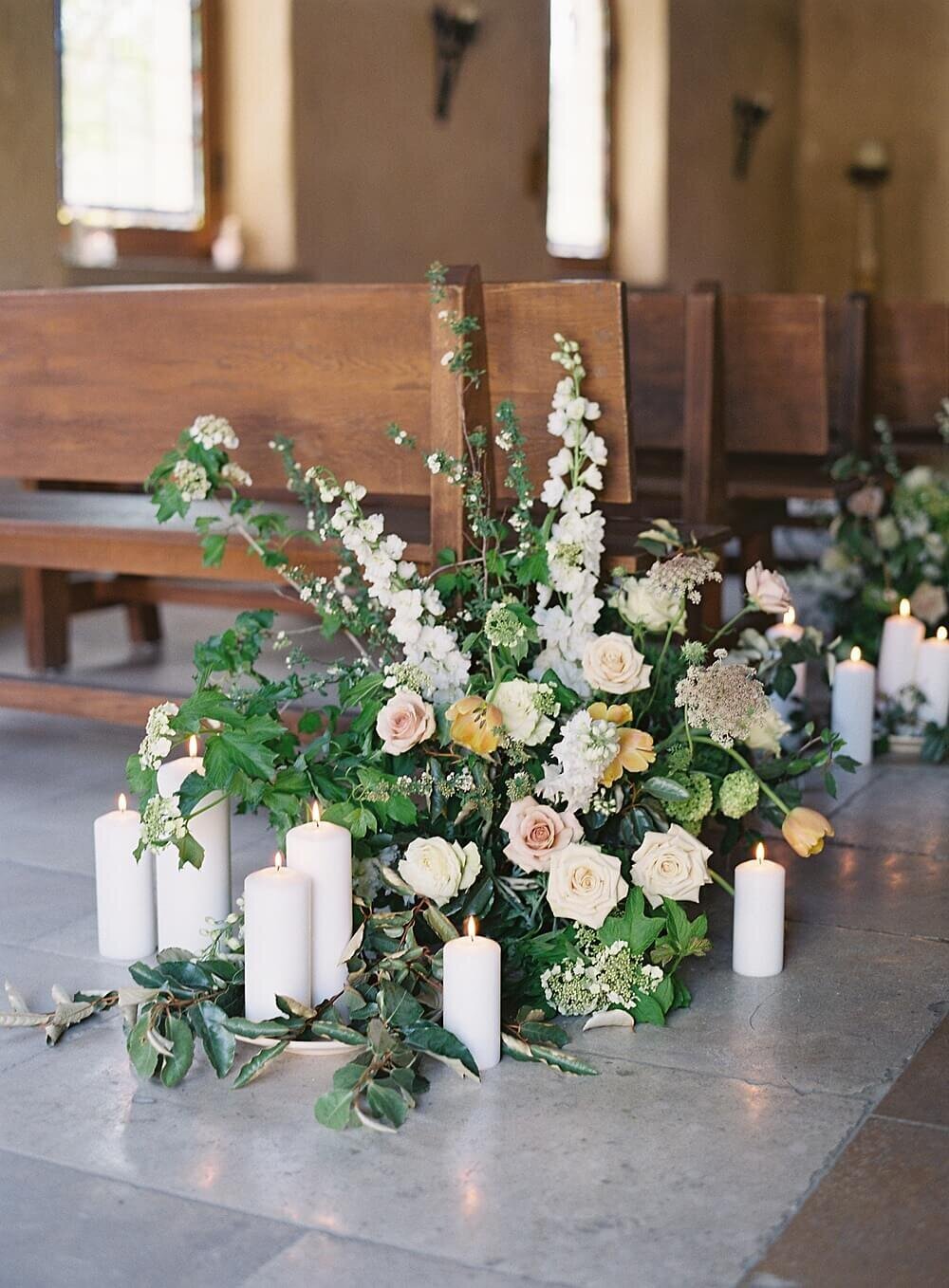 romantic florals lining cal-a-vie chapel | Jacqueline Benét